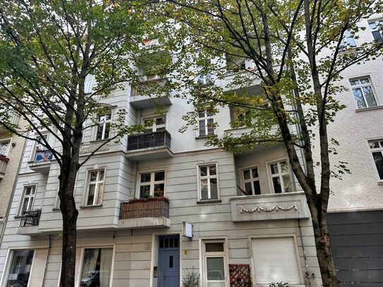 Historischer Altbau mit modernem Flair: Großzügige Wohnung in Berlin-Friedrichshain