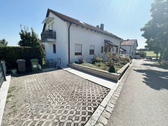 Schönes freistehendes ZFH in ruhiger Lage mit Souterrain Wohnung