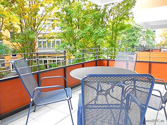 elegante helle ruhige 2-Zi-Neubau-Wohnung mit grossem Balkon