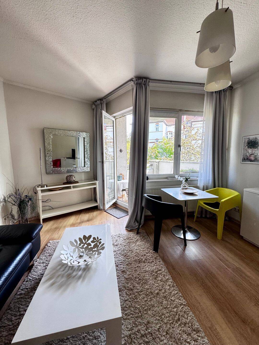 Modern möbliertes 1-Zimmer-Apartment mit Balkon | Ku’damm / Halensee - Balkonlu Modern 1 Odalı Full Eşyalı Daire merkezi konumda - Foto 1