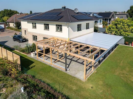 Großzügiges Energieeffizienz-Wohnhaus "A+" mit 7 Zimmern und großem Garten, ruhige Lage im Wohngebiet!