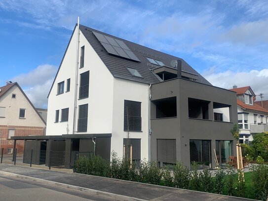 Moderne 2,5 Zimmer Wohnung mit überdachtem Balkon / Loggia