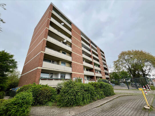 EINZIEHEN UND WOHLFÜHLEN !! GROßZÜGIGE 3 ZIMMERWOHNUNG MIT BALKON - STELLPLATZ MÖGLICH