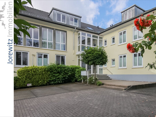 Sieker Schweiz: Moderne und frisch gestrichene 3 Zimmer-Wohnung mit Balkon in Waldrandlage