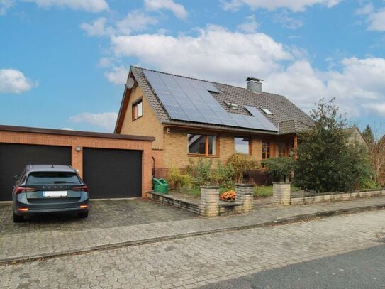 Mehrgenerationen und große Familien: 6-Zi.-EFH mit Garten und Solar bei Wolfsburg