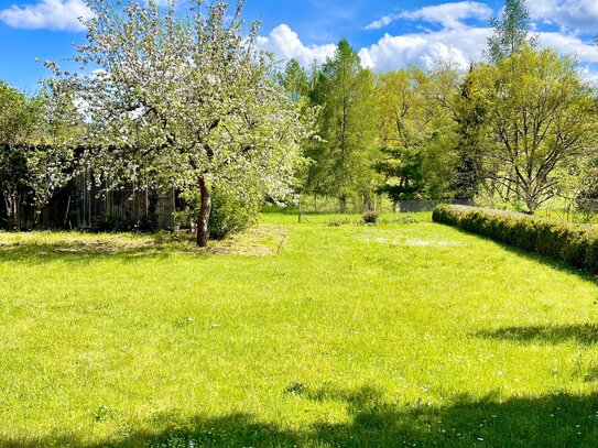 Tausche neuwertiges ruhig und sonnig gelegenes massives Zweifamilienhaus gegen Eigentumswohnung in Jena/Kahla