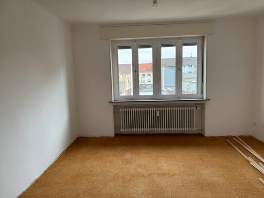 Dillingen: Schöne Wohnung mit 73 m², 2 Zimmern, Küche, Bad und Balkon in zentraler Lage