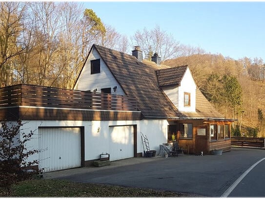 Ein Traum von Freiheit - Idyllisch gelegenes Landhaus in unmittelbarerer Nähe zum Naturpark Diemelsee!