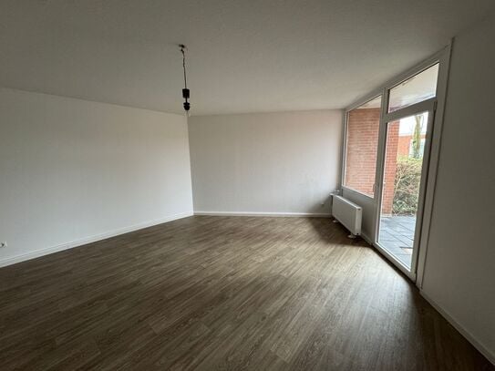 WOHNEN IM ALTER: Wunderschöne 1-Zimmer Wohnung mit Einbauküche und Terrasse! U16