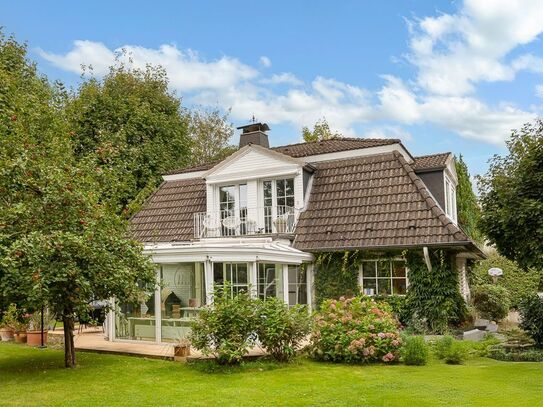 Ruhig & Urban - Einfamilienhaus in ruhiger zentraler Lage unweit vom Saseler Markt