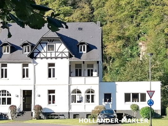 Kunstvolles Fachwerkhaus mit 5 Wohnungen und großem Garten am Rande der Wellnes-Kurort Bad Bertrich