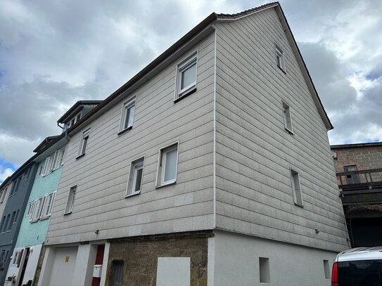 Einfamilienhaus mit Garten und Garage in Willsbach