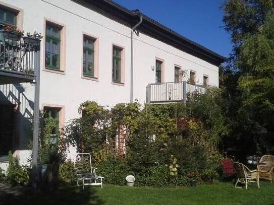 Angebot zur Selbstrenovierung - ruhige Wohnung im Wohndenkmal