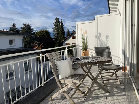 Lichtdurchflutetes, stilvolles Reihenmittelhaus mit einem S/W Garten und einer sonnigen Dachterrasse