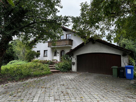 Freistehendes Einfamilienhaus auf großem Grund im Süden Ingolstadts