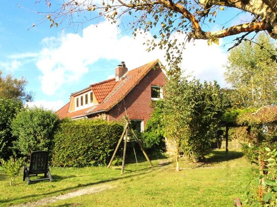 Ein Landhaus in der Nähe von Neuharlingersiel, mit freien Blick über Felder und Wiesen!