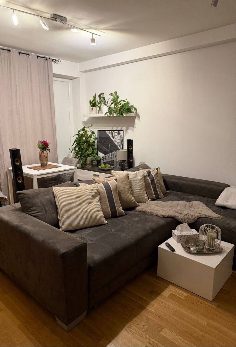 Moderne 2-Zimmer Wohnung an der Frankfurter Allee ab Ende Juli abzugeben - Foto 1