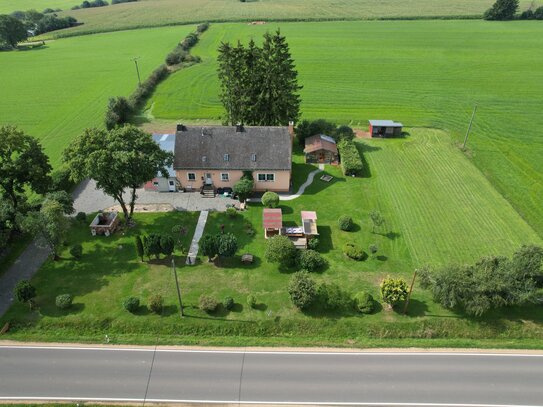 Schönes freistehendes Einfamilienhaus auf tollem Grundstück, Doppelgarage und Werkstatt zu verkaufen!