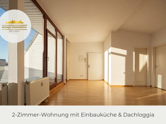 ** Helle bezugsfreie Dachgeschosswohnung mit Loggia | Parkett| offene Küche mit Einbauküche**