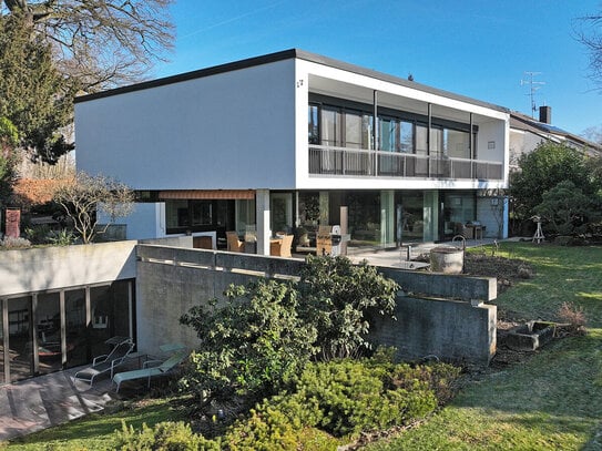 Stilvolle Bauhaus-Villa am Waldrand - Großzügiges Wohnen in idyllischer Lage und dennoch stadtnah!