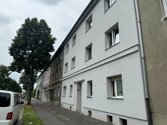 Erstbezug nach Sanierung - Dreiraumwohnung mit Dusche