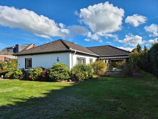 Gemütlicher Bungalow (OKAL-Haus) mit Garagen in ruhigem und bevorzugtem Wohngebiet in Kirchhatten