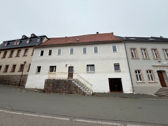 Mehrfamilienhaus mit Blick auf den Schlossteich