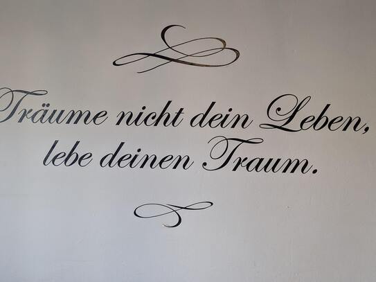 Charmantes Einfamilienhaus in Dunstelkingen - naturnah und zentral