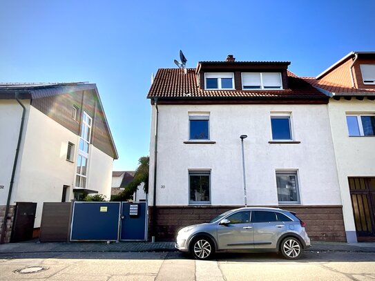 Reihenendhaus mit großem Garten in bevorzugter Lage