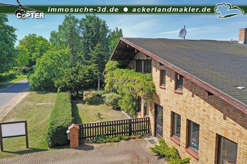 Alles zusammen - Wohnhaus, Werkstatt, Lager, Halle, Garagen Garten - traumhaft, selten, besonders!