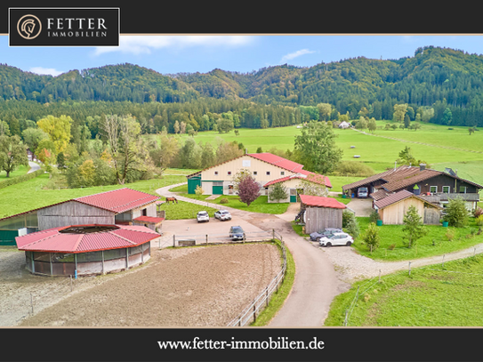 Reitanlage im Allgäu in malerischer Natur- Leben zwischen Bergen und Wäldern!