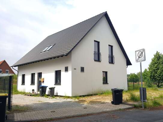 Einfamilienhaus-Neubau mit Restarbeiten / Versmold-Loxten - für den Käufer provisionsfrei!