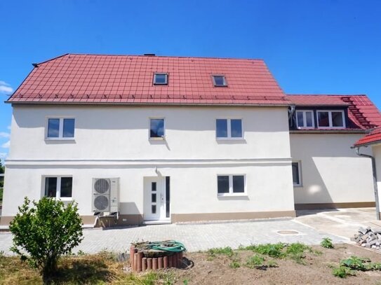 Wunderschönes vollständig saniertes Haus mit viel Platz, im Leipziger Land mit Terrasse, Doppelgarage und großem Grunds…