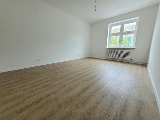 Attraktive 3-Zimmer-Wohnung im EG mit Balkon