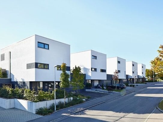 Hochwertiges Architekten - Einfamilienhaus mit Traumgarten & Energieeffizienzklasse A