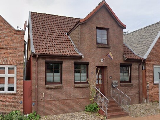 Wohnhaus mit Garten in historischer Straße von Bredstedt