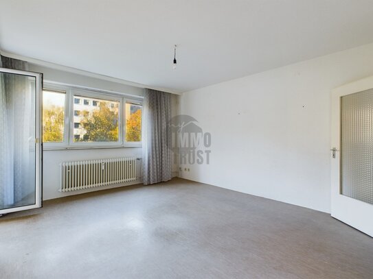 2-Zimmer-Wohnung in Berlin-Marienfelde mit Balkon - Sanierungsoption zur profitablen 3-Zimmer-Wohnung