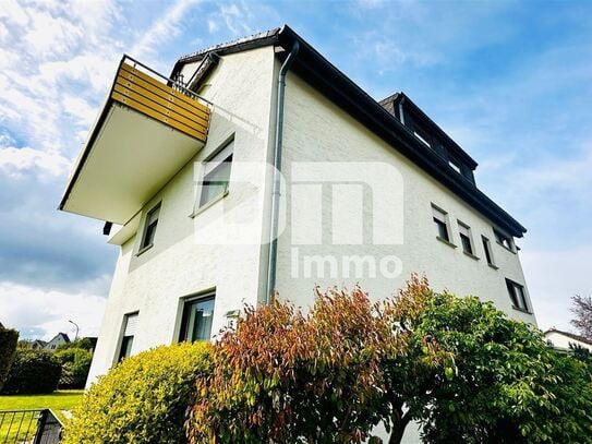 Dachgeschosswohnung mit Loggia + Stellplatz in gesuchter Lage mit Herkulesblick