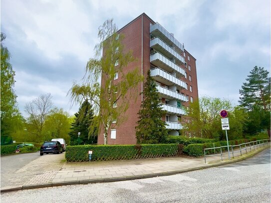 5. OG-Wohnung im MFHaus von 1972, ca. 78,12 m², 3 Zimmer, Küche, Bad, 1-1,5 km zur Innenstadt, in Bad Oldesloe