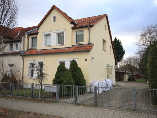 Interessantes Zweifamilienhaus mit möglichen Bauplatz in gefragter Wohnlage