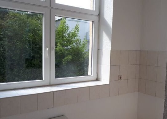 Kleine gemütliche renovierte 2-Raum-Wohnung in zentraler Lage zu vermieten!