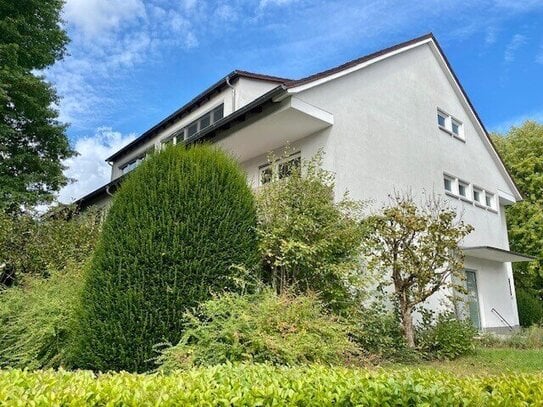 +OF-Bieber+ DHH: Imposante Stil-Ikone mit viel Platz (280 qm WF), EBK, gr. Gartenbereich, 2 Garagen