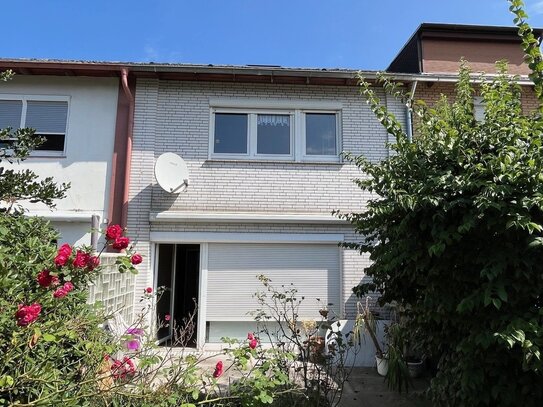 Charmantes Reihenmittelhaus in schöner Lage in Huchting, mit Garage