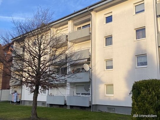 Gepflegte und schöne 2-Zimmer-ETW mit Balkon und Garage!