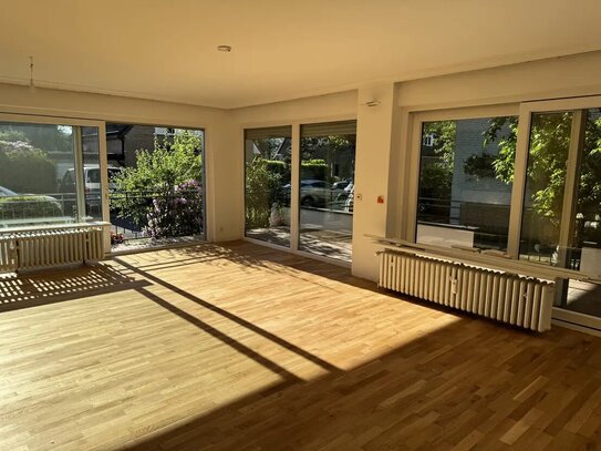 Mit Liebe zum Detail * modernisiert * bevorzugte Wohnlage mit umlaufendem Balkon