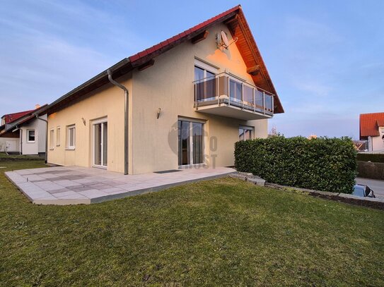 GENUG PLATZ FÜR GROSSFAMILIEN MIT GARAGE UND BALKON