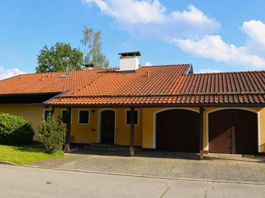 Roitham Gemeinde Seeon-Seebruck - Landhaus in zauberhaftem Grundstück