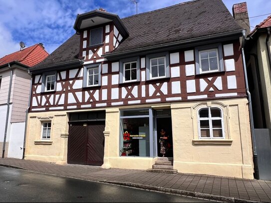 Historisches, saniertes Wohn- und Geschäftshaus im Zentrum von Herzogenaurach - Denkmal