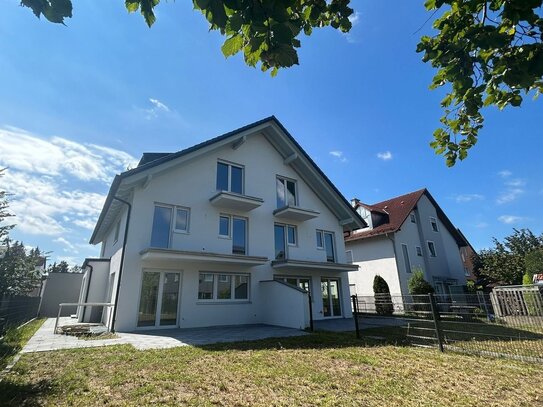 2 Neubau DHH mit 492m² für höchste qualitative Ansprüche mit Büroetage / Einliegerwohnung