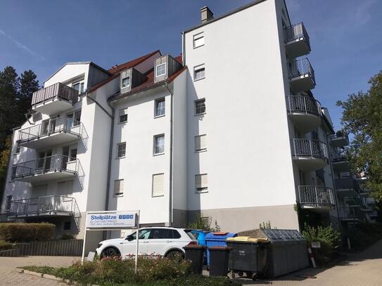 hübsche 2-Raum-Wohnung mit Balkon, Aufzug